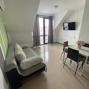 lexy-family-apartman.hotels-hajduszoboszlo-hungary.com/